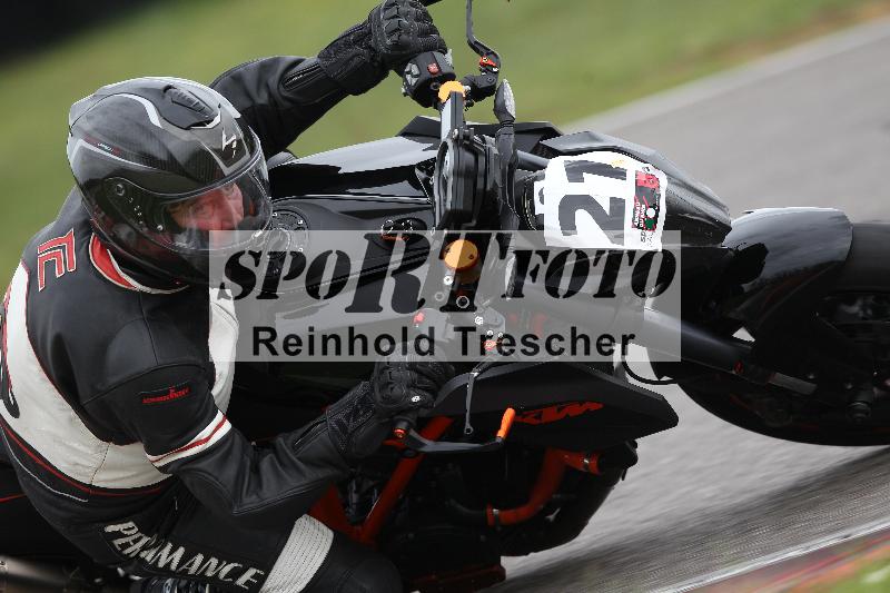 /Archiv-2022/68 13.10.2022 Speer Racing ADR/Freies Fahren rot und gelb/21